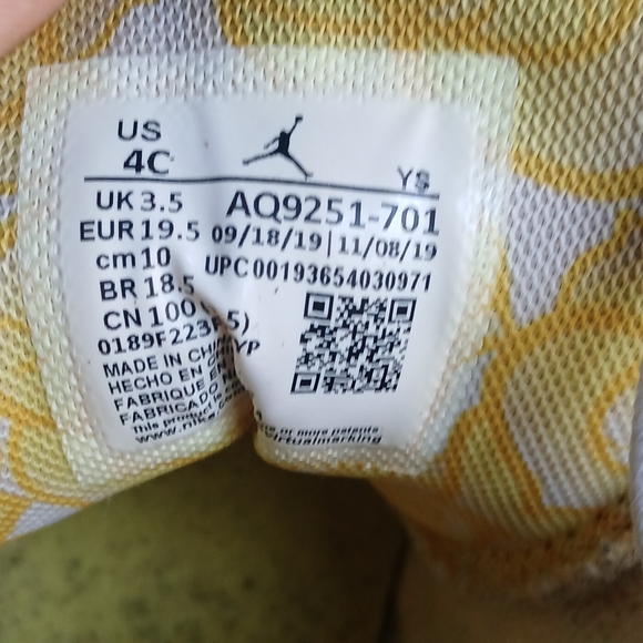 Nike Air Jordan's Children's Shoes 4C Yellow/White Max Aura - Picture 7 of 8